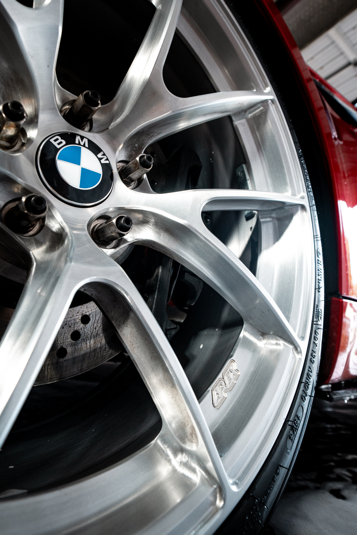 BLACKLINE® Non-Acid Wheel & Tire Cleaner – Brake Dust & Grime
