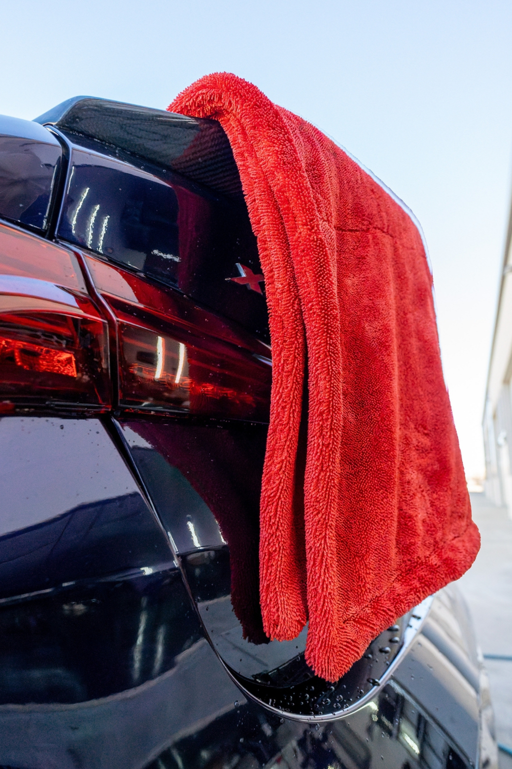 BLACKLINE® 1300 GSM Twisted-Loop Microfiber Car Drying Towel – 2 x 3 ft
