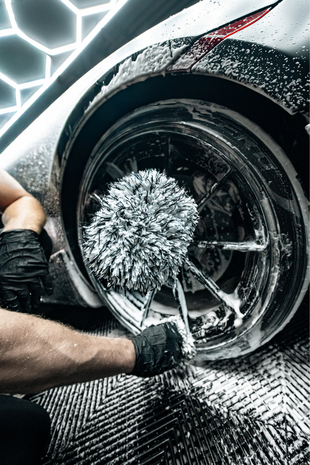 BLACKLINE® Microfiber Wheel Cleaning Mitt