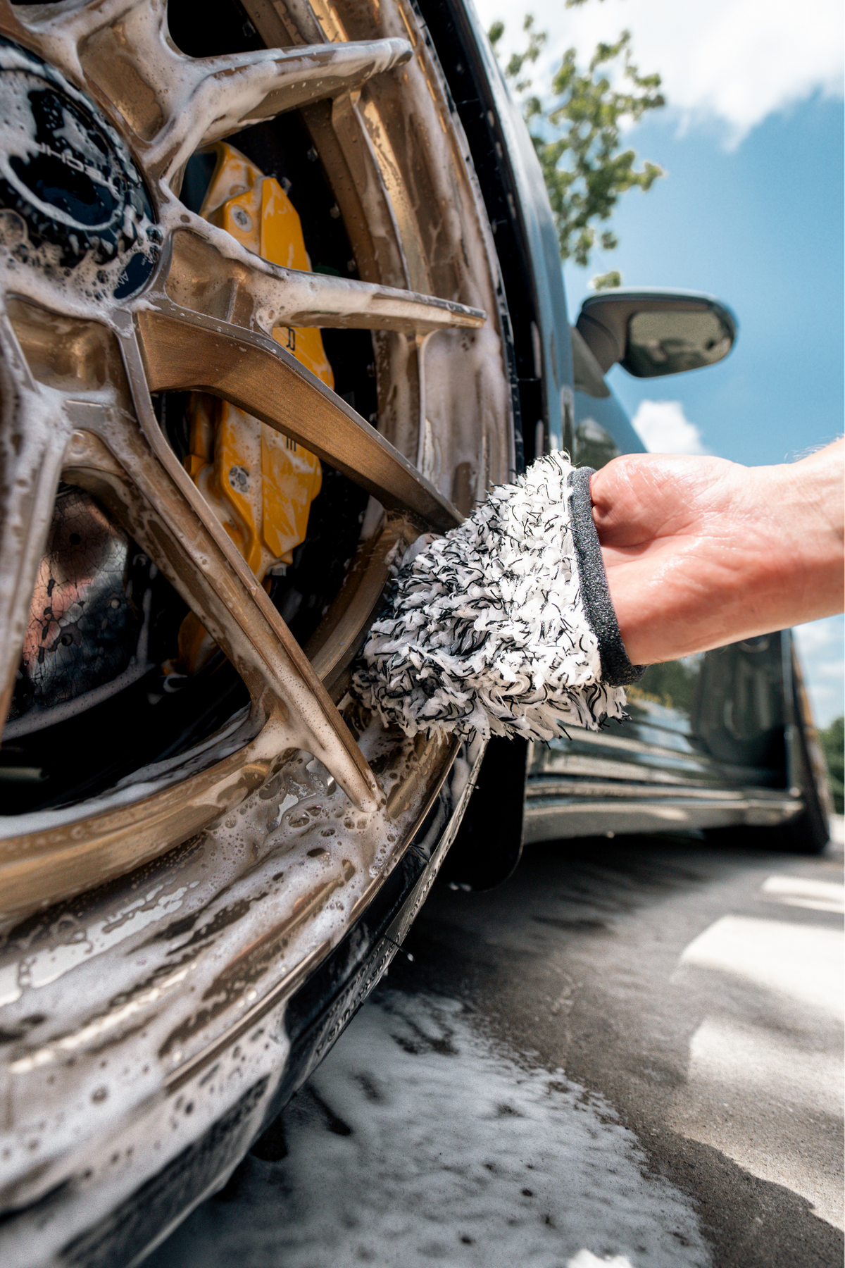 BLACKLINE® Microfiber Wheel Cleaning Mitt