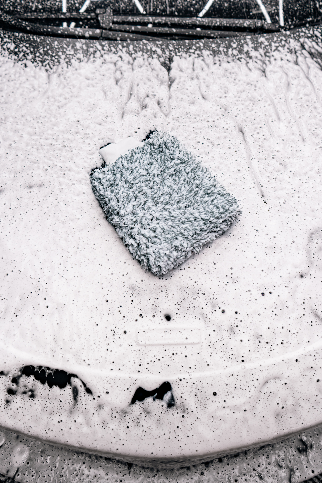 BLACKLINE® Microfiber Car Wash Mitt – Soft Detailing Mitt